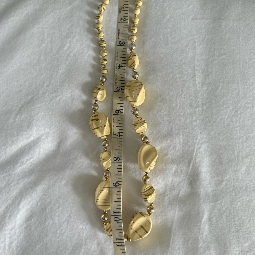 Vintage Elegant Gold and Cream Beaded Necklace Set - Picture 3 of 3